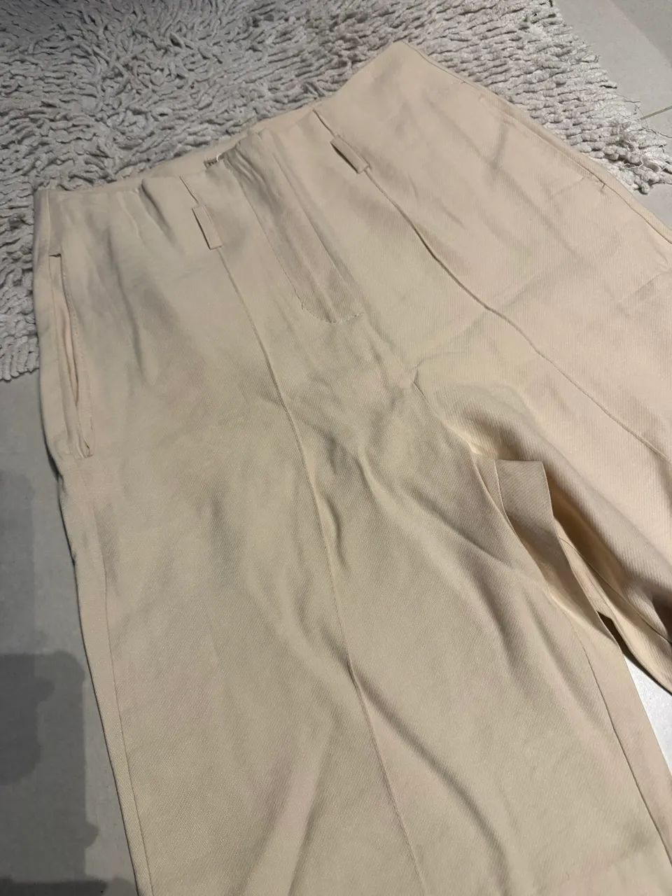 Calca feminina tamanho p cor caqui nova