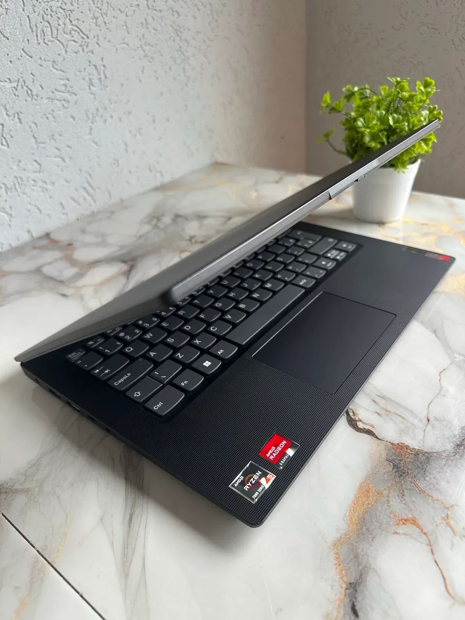Notebook Lenovo V14 G4 - Foto 5