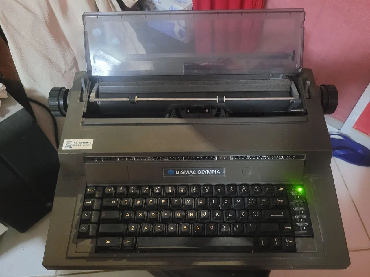 Maquina escrever dismac olympia anos 90 funcionando falta margarida 110v manuais reliquia 