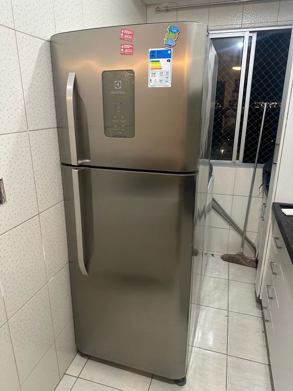 Geladeira eletrolux inox 