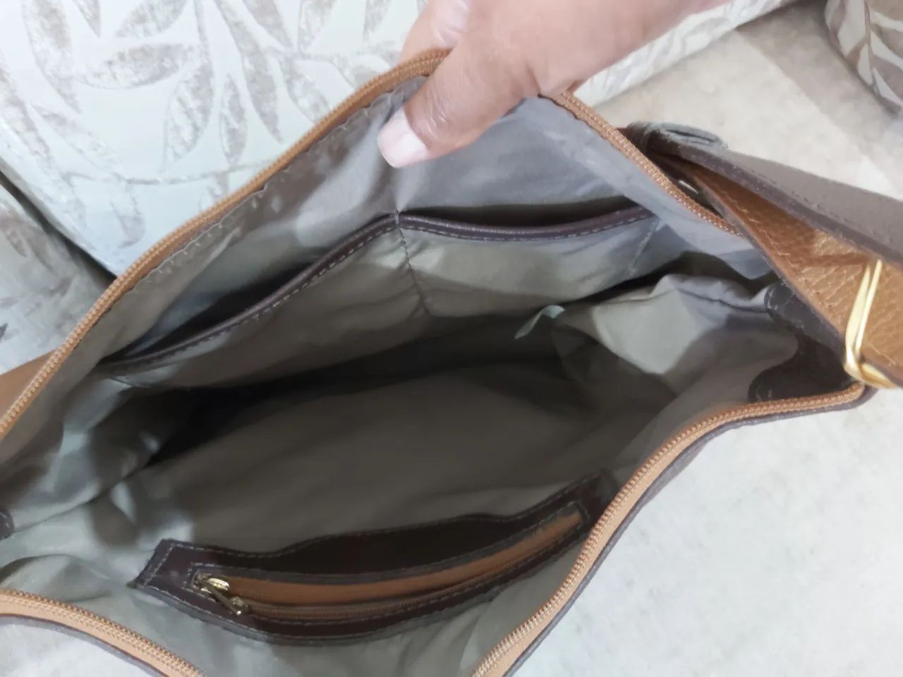 Bolsa feminina  em couro.  - Foto 5