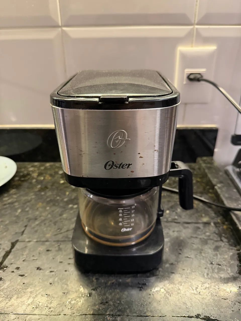 Cafeteira oster compacta inox