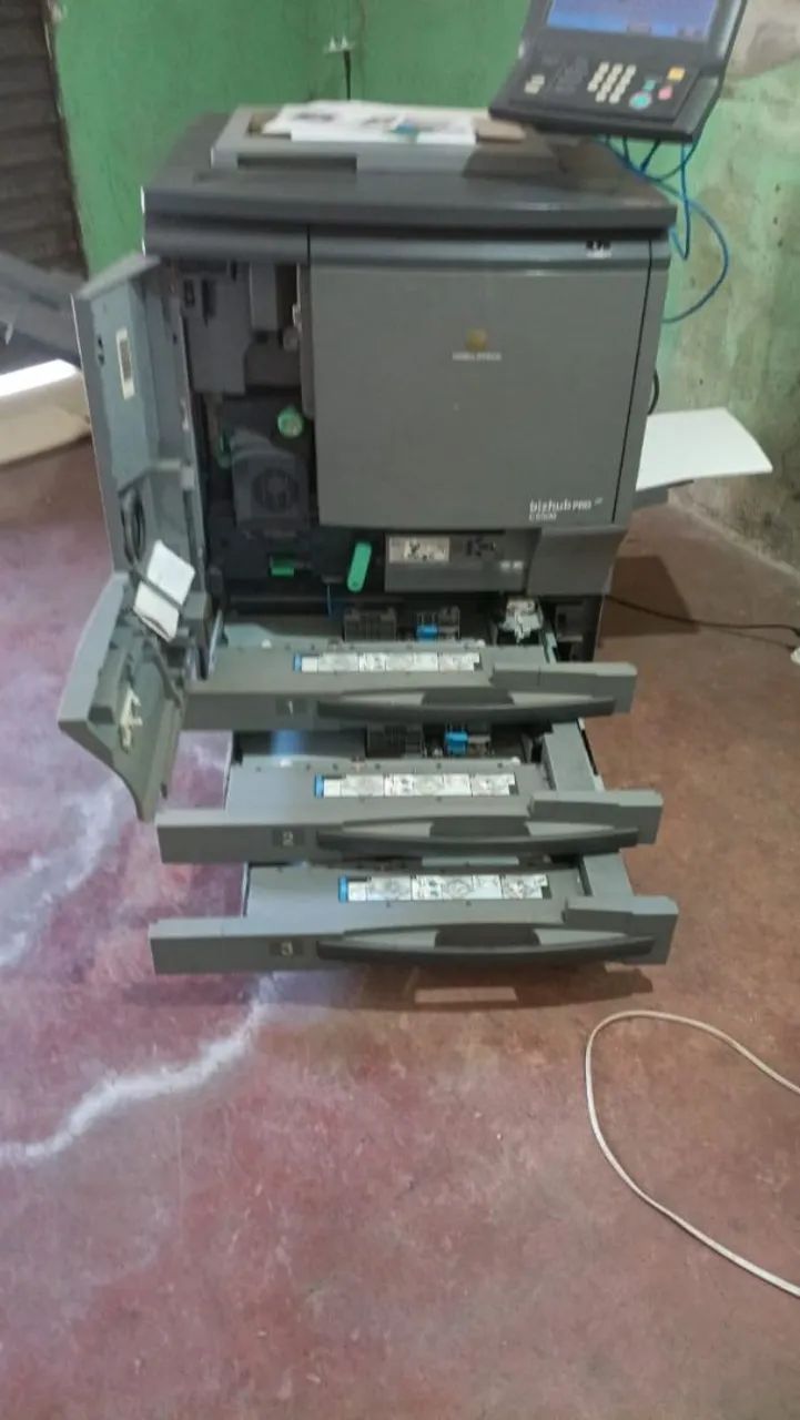 Impressora Konica Minolta bizhub PRO C6500 - Foto 2