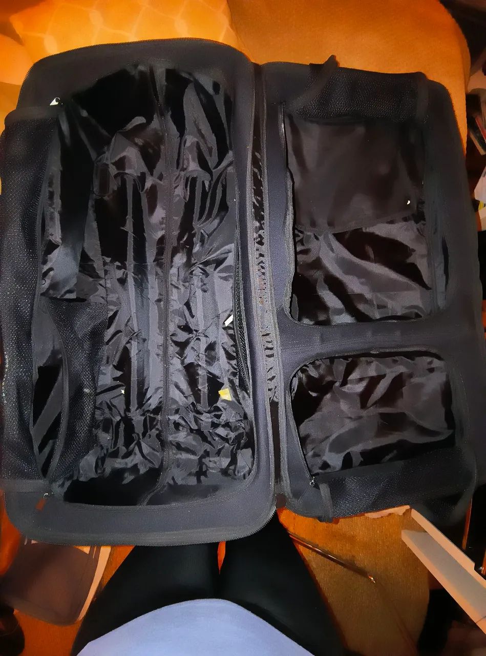 Mala preta Billabong 23 kg surf compartimento para roupas molhadas  - Foto 4