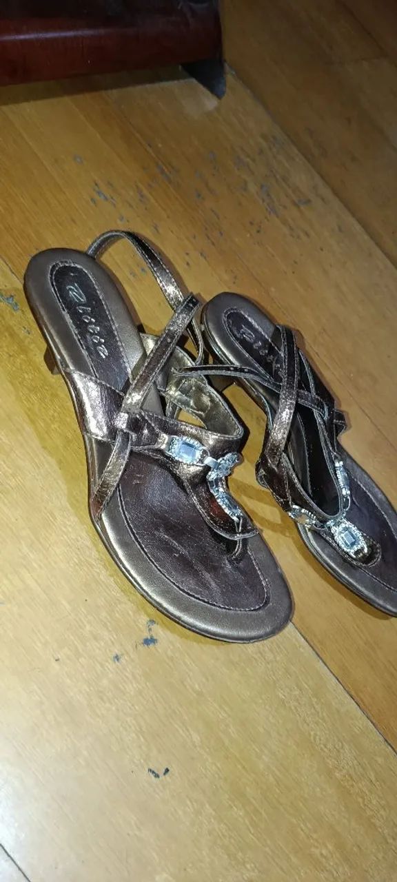 Sapatos em ótimo estado de conservação