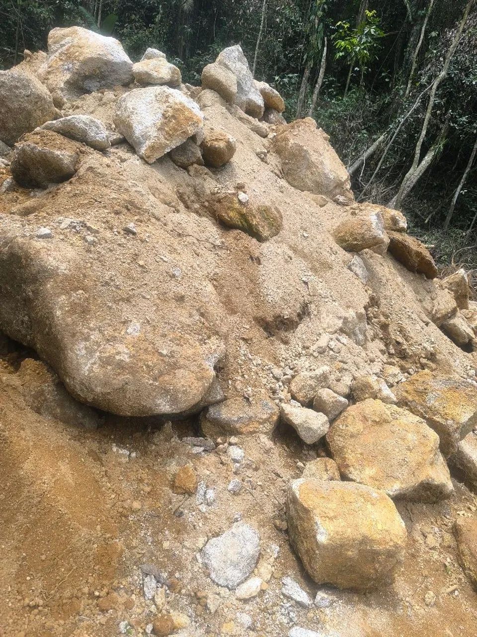 PEDRA MOLEDO BRUTA(CAMINHÃO) - Foto 5