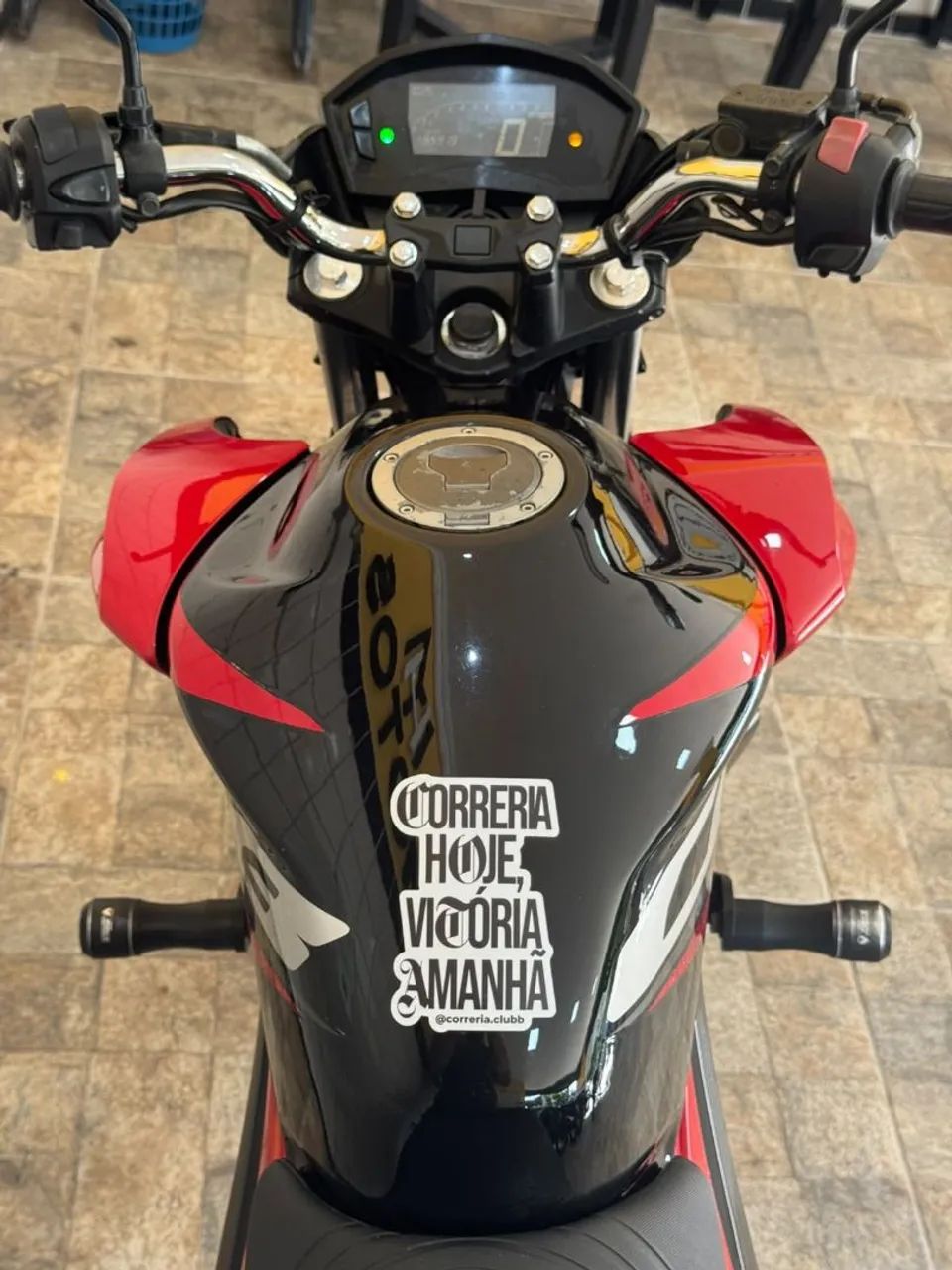 CB TWISTER 250 2019 ABS - Foto 4