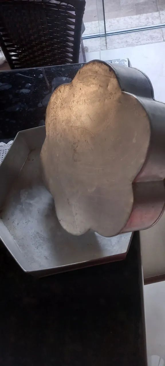 Formas para pão de mel e queijo e 2 formas de alumínio para bolo formato flor e  hexagonal - Foto 3