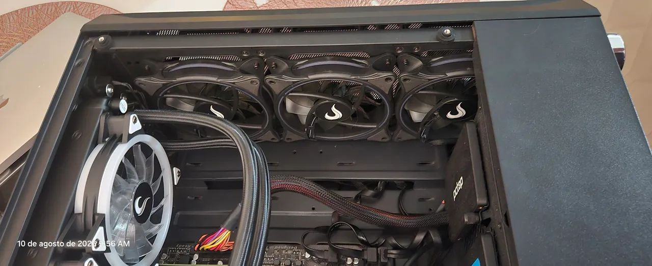 Pc gamer Rise mode + Mesa digitalizadora - Foto 3