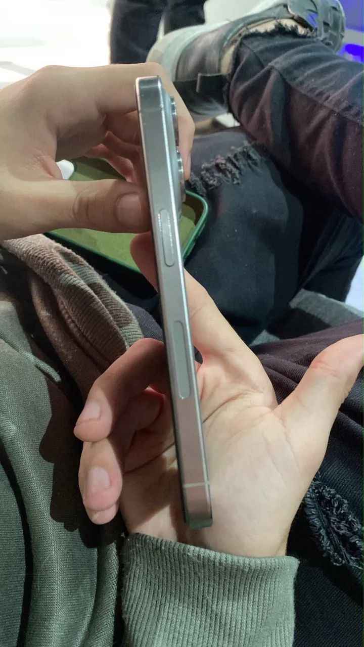 Iphone 15 Pro - Foto 5