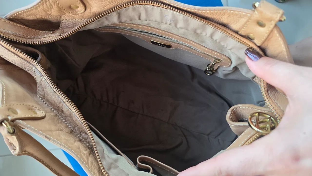 Bolsa Arezzo tecido com detalhe em couro - Foto 5