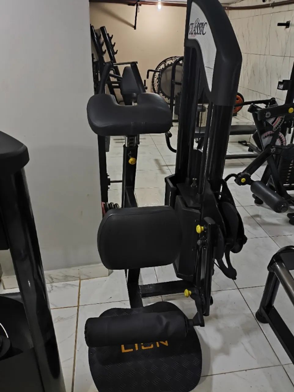 Flexora em pé Lion  - Foto 4