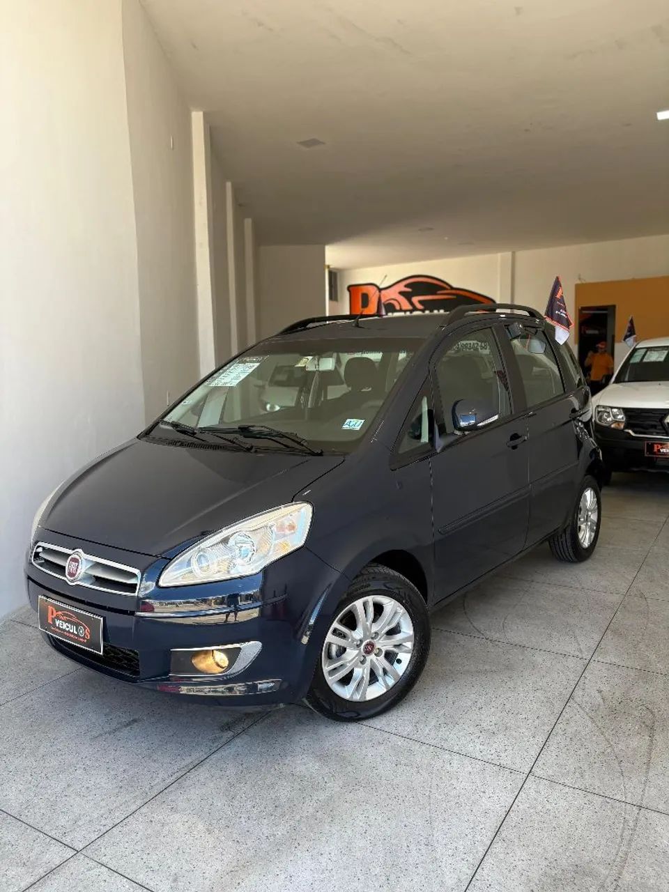 Fiat Idea Attractive 1.4 Fire Flex 8V 5P 2014 - Foto 2