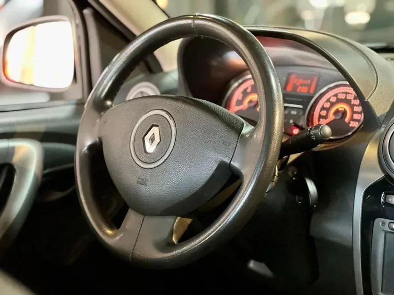 Renault Sandero Expression Flex 1.6 16V 5p, foto 15 de 19