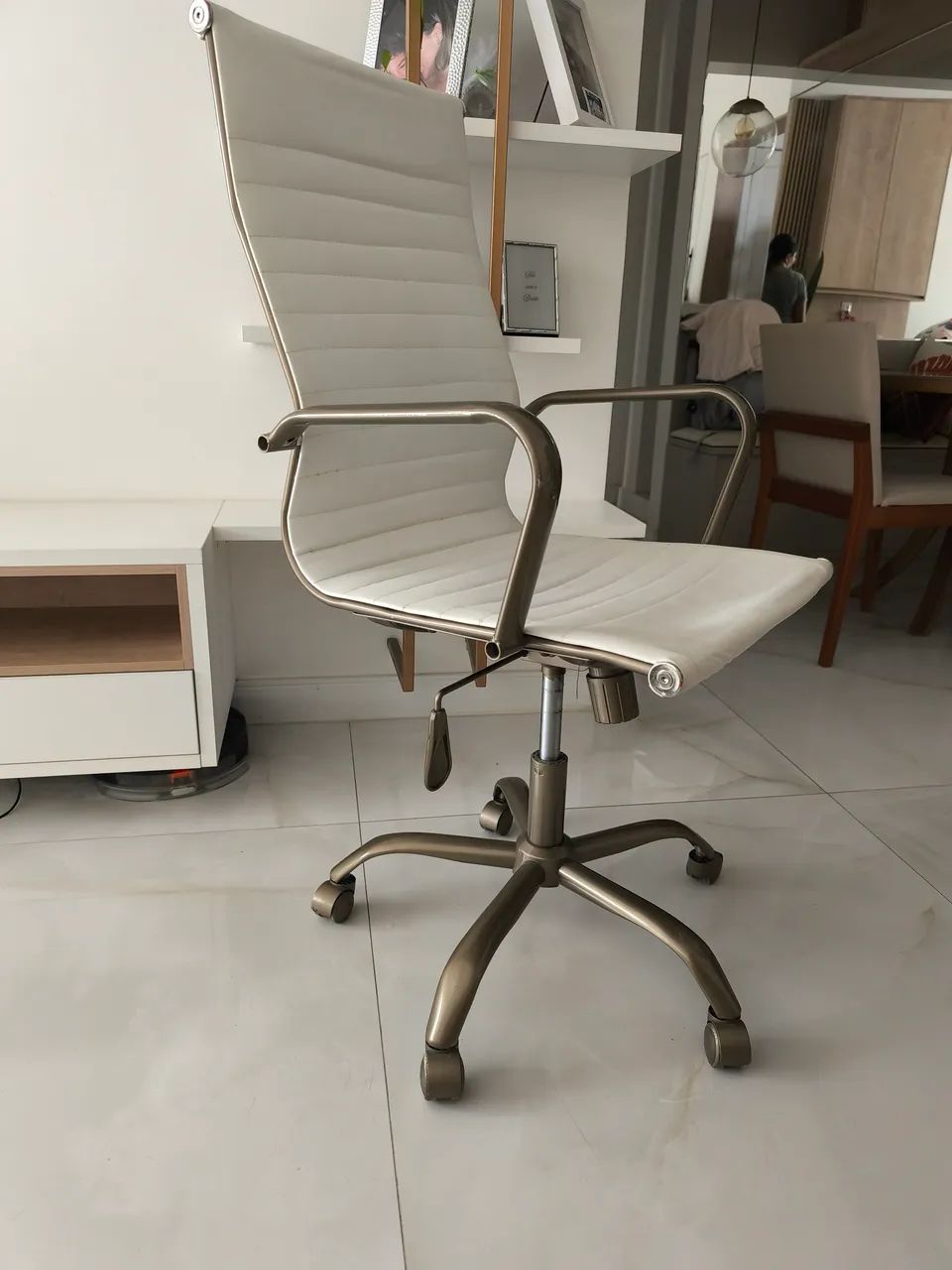 CADEIRA DE CONSULTÓRIO  - Foto 2