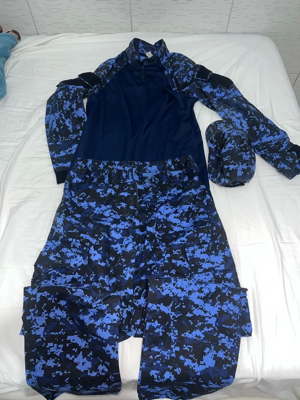 Calça e camisa tática 
