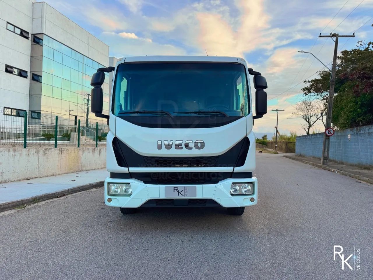 TECTOR 11-190 4x2 (diesel)(E5) - Foto 3