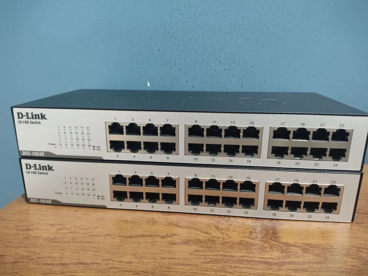  Kit 2 switch 10/100 d'link 24 portas Des-1024D