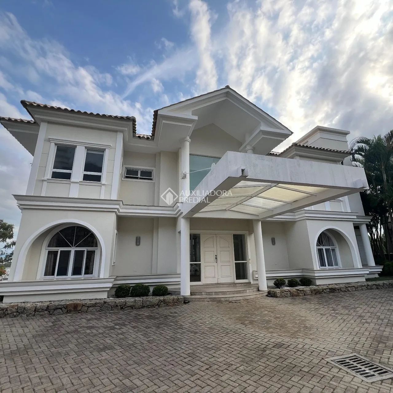 Casa residencial à venda em Cacupé com 6 dormitórios/quartos e área útil de 991 m². - Foto 2