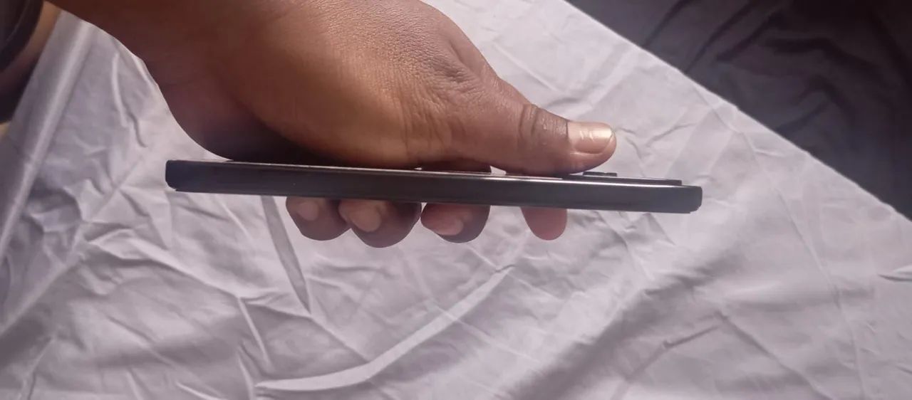 Vendo Poço x4 pro 5g  - Foto 2