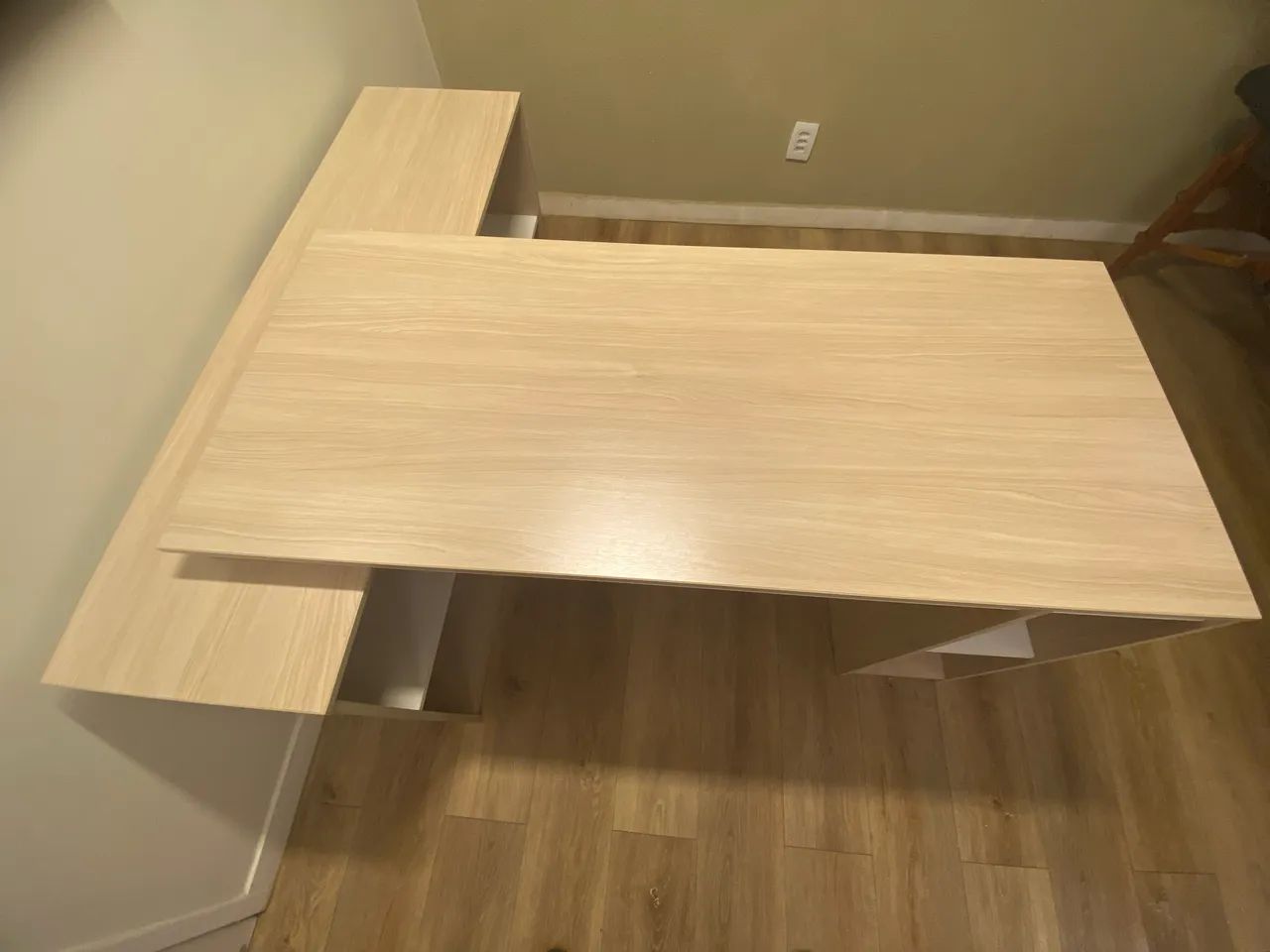 MESA PARA ESCRITÓRIO/RELATÓRIO - Foto 3