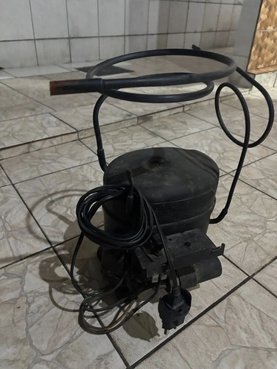 Compressor Tecunseh AK 100DS 18- 127v - Foto 5
