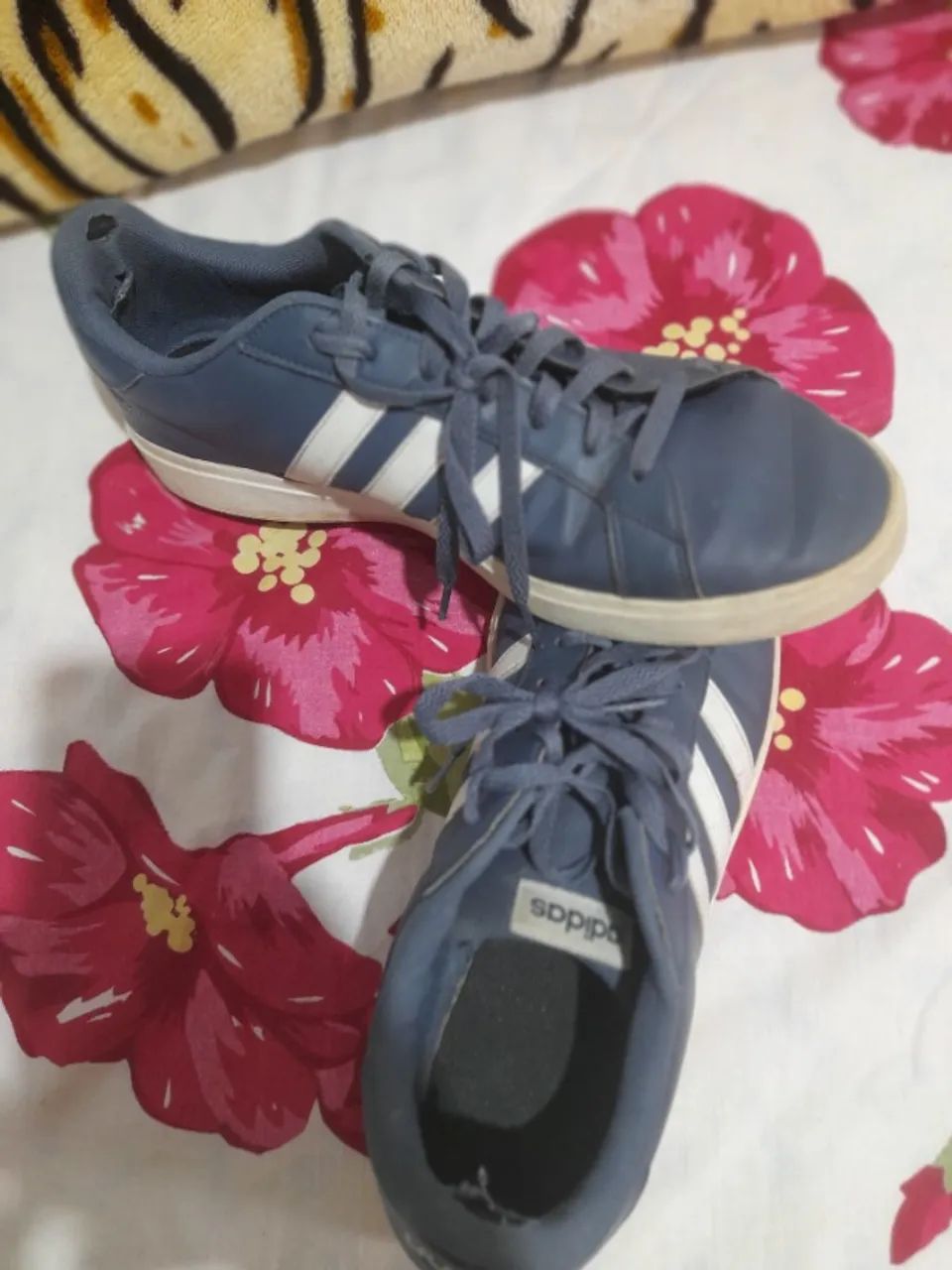 TENIS ADIDAS ORIGINAL45 LINDO - Foto 2