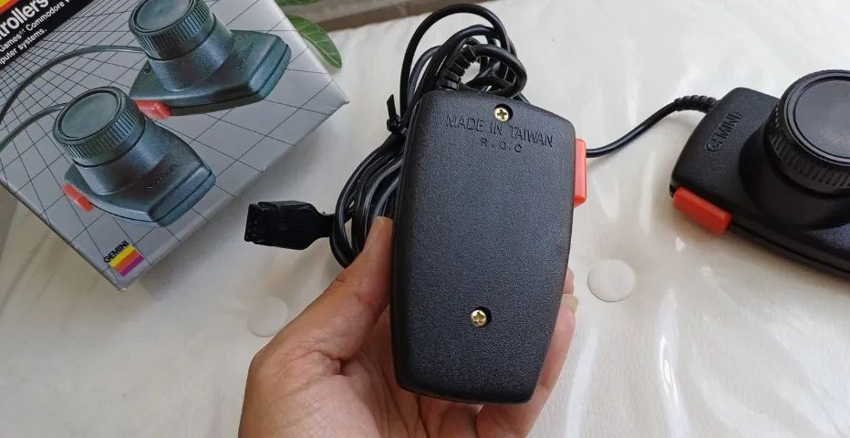 Par De Controles Paddle Atari 2600 Gemini Na Caixa Impecável - Foto 3
