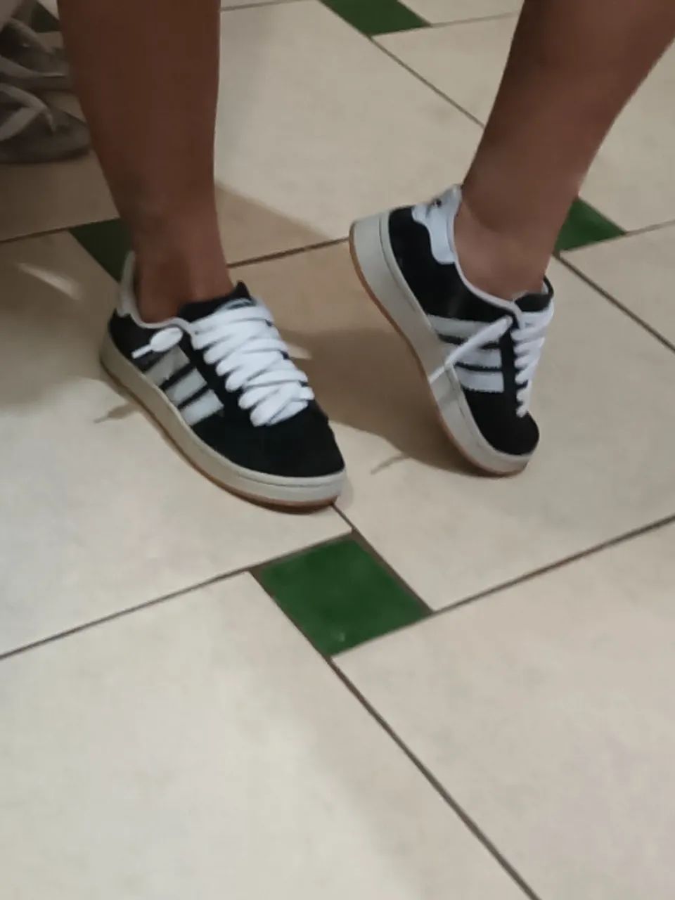 Tenis adidas 