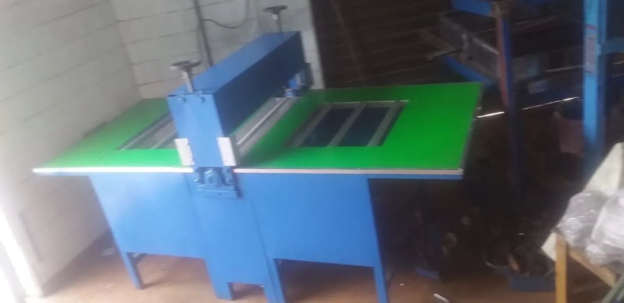 Máquina corte e vinco reversora 