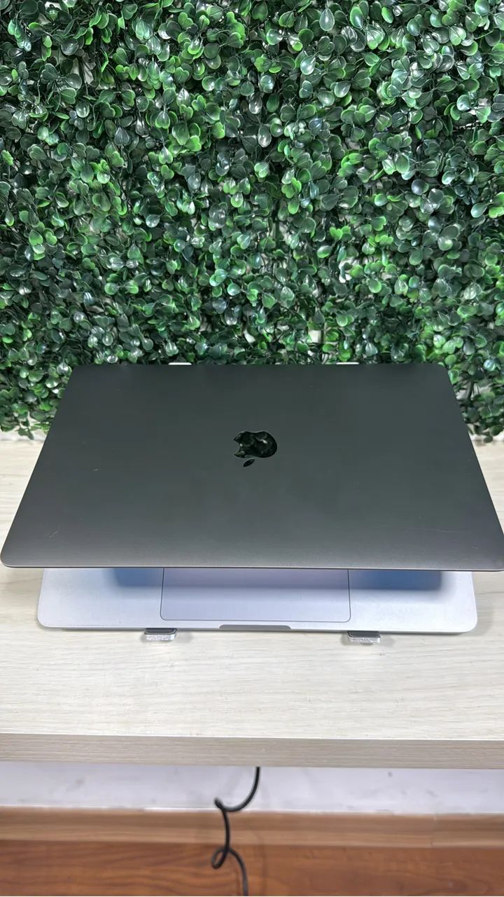 MacBook Pro 13 2020 i5 16GB RAM SSD 256GB Retina Touch Bar