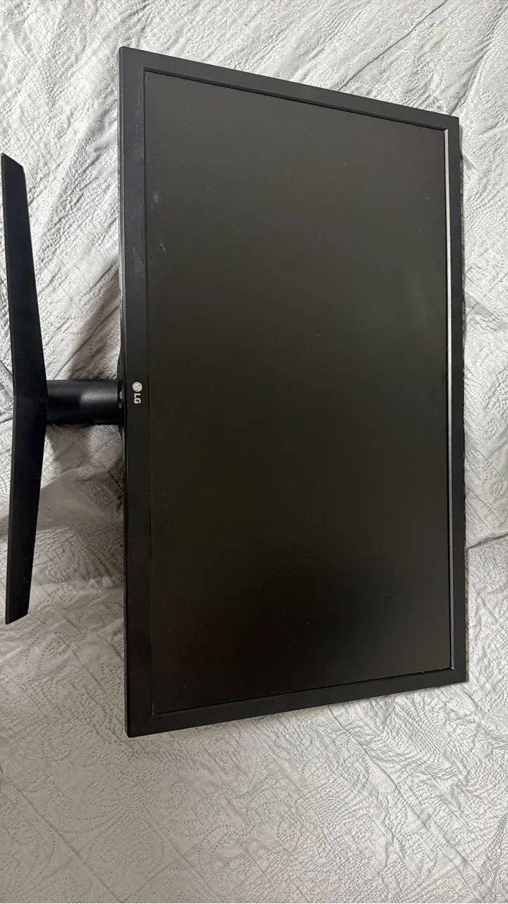 Monitor LG 24GL800F 24" ? R$ 600