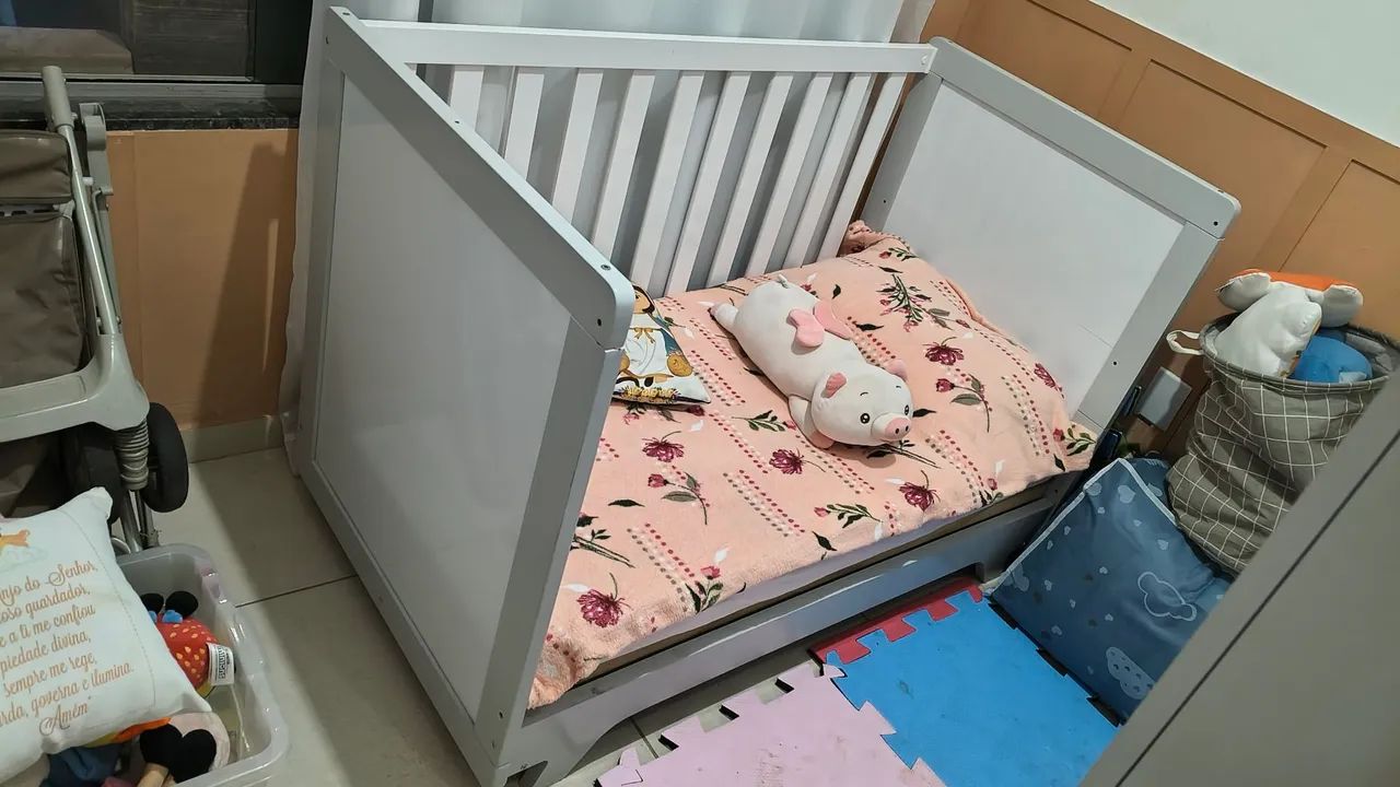 Berço 2  em 1 - berço e mini cama + colchão em ótimo estado - Foto 4