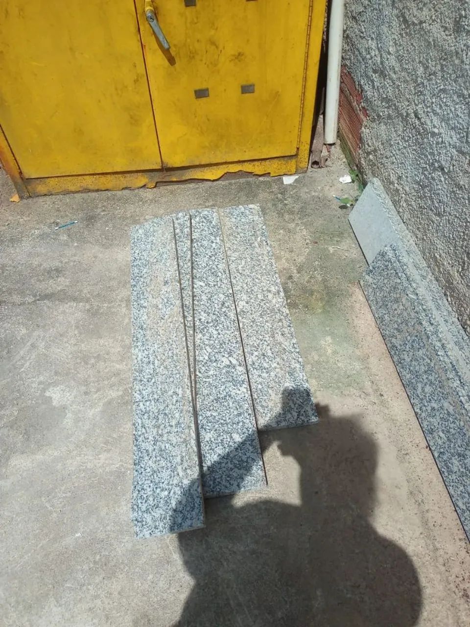 Selling marble stones