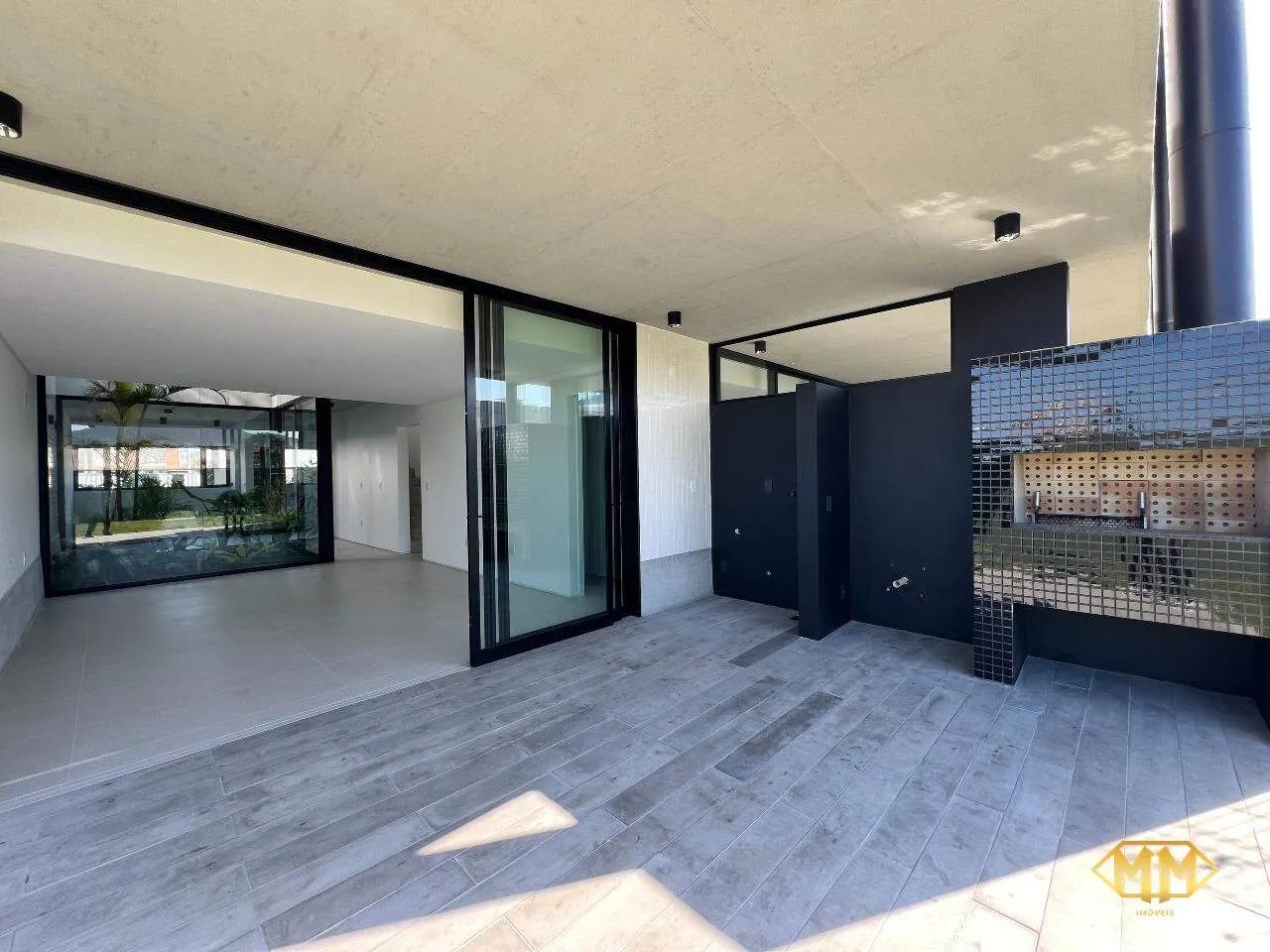 Casa Nova com 3 Dormitórios, Jardim e Área Gourmet - Foto 2