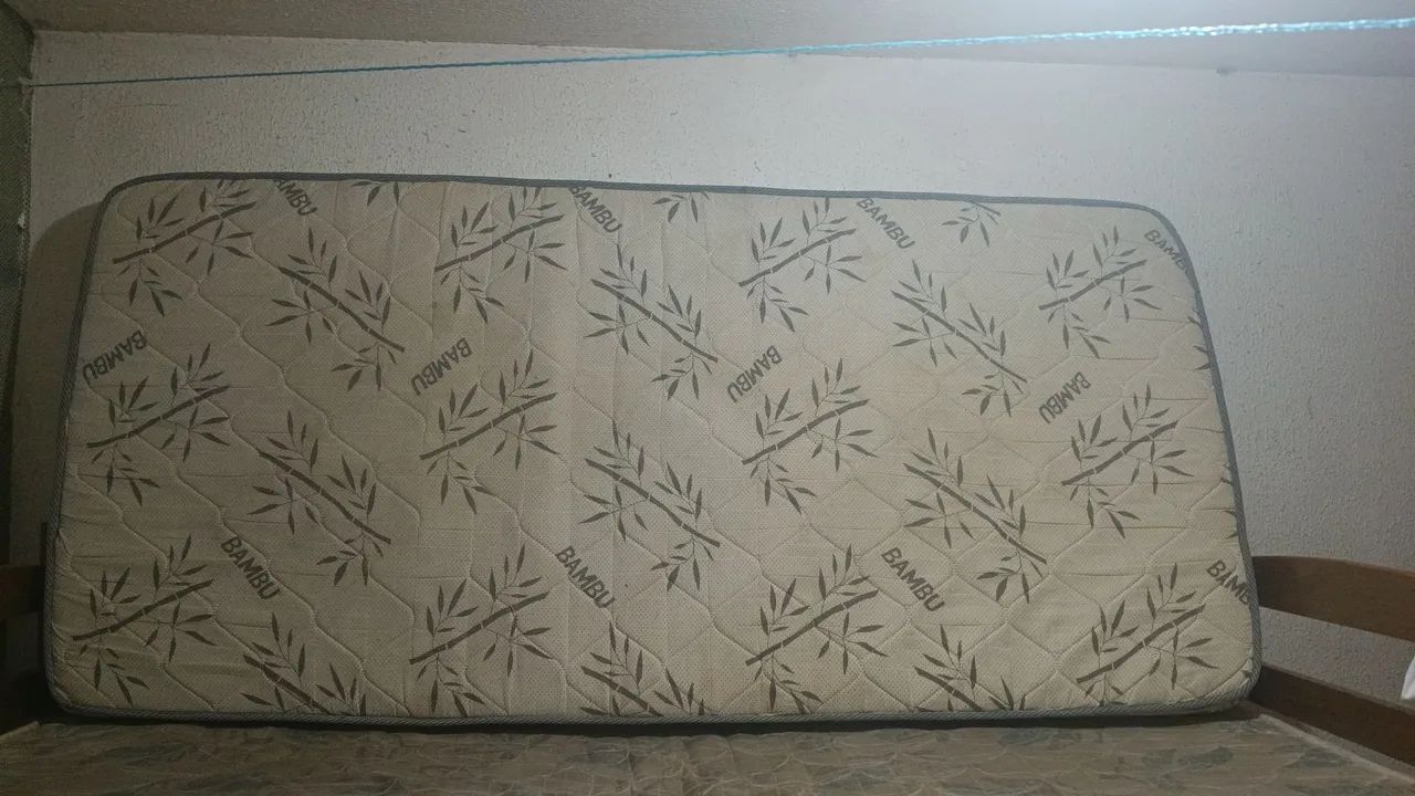 Colchão de solteiro D33 (entrega grátis)