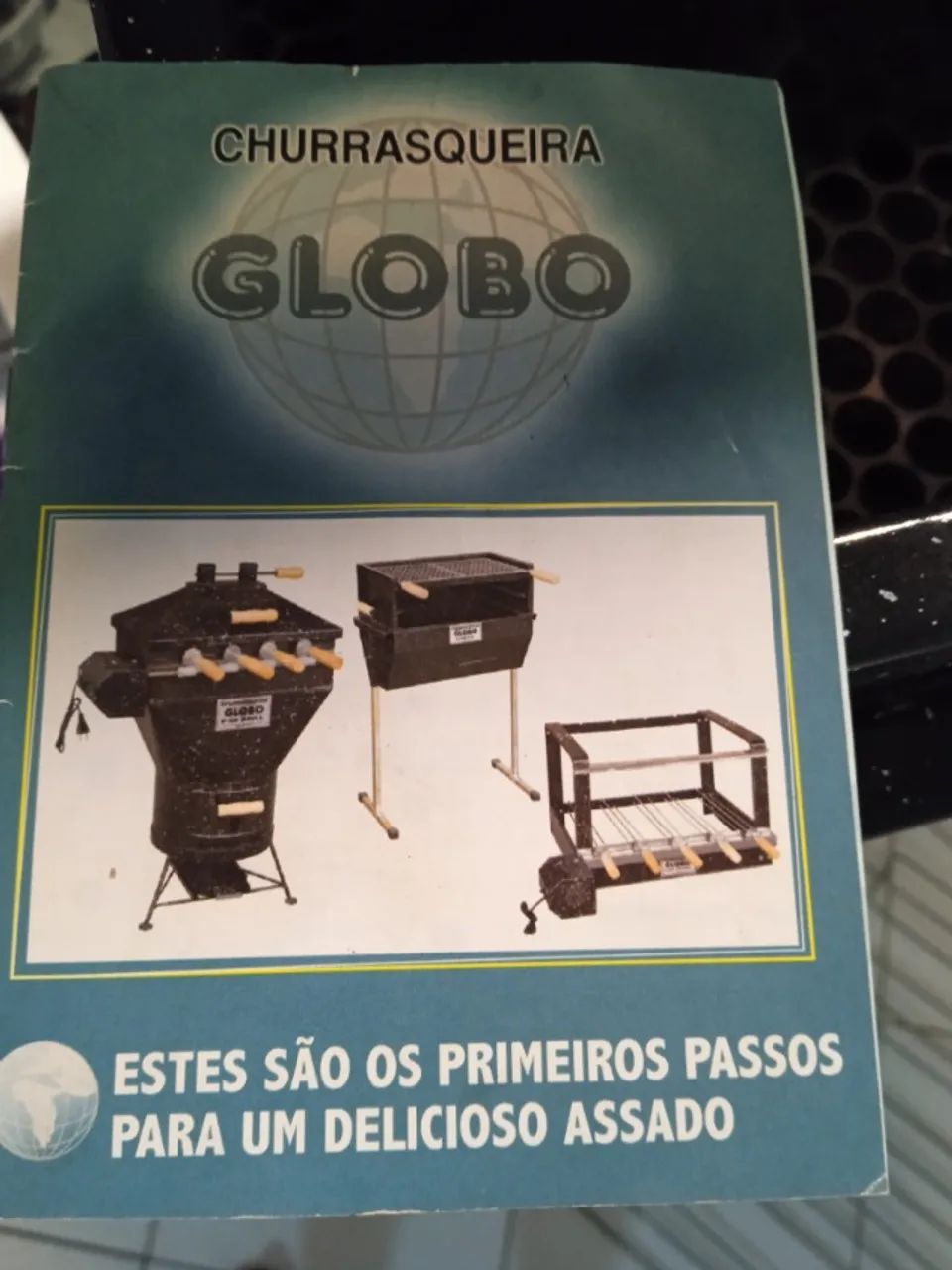 Churrasqueira a Bafo Esmaltada Globo carvão e gás P-25 com 7 espetos e rodas silicone gel - Foto 3