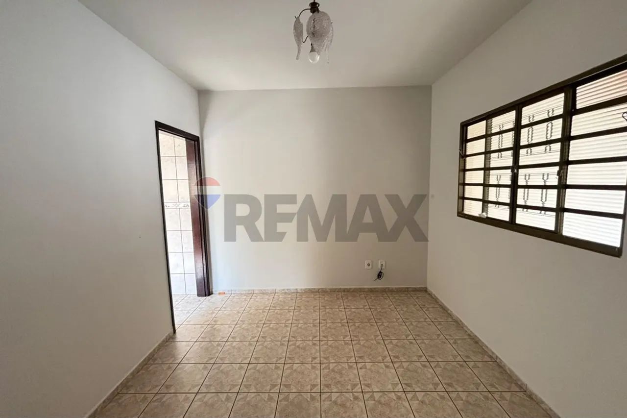 Casa geminada sendo dois quartos - Foto 2