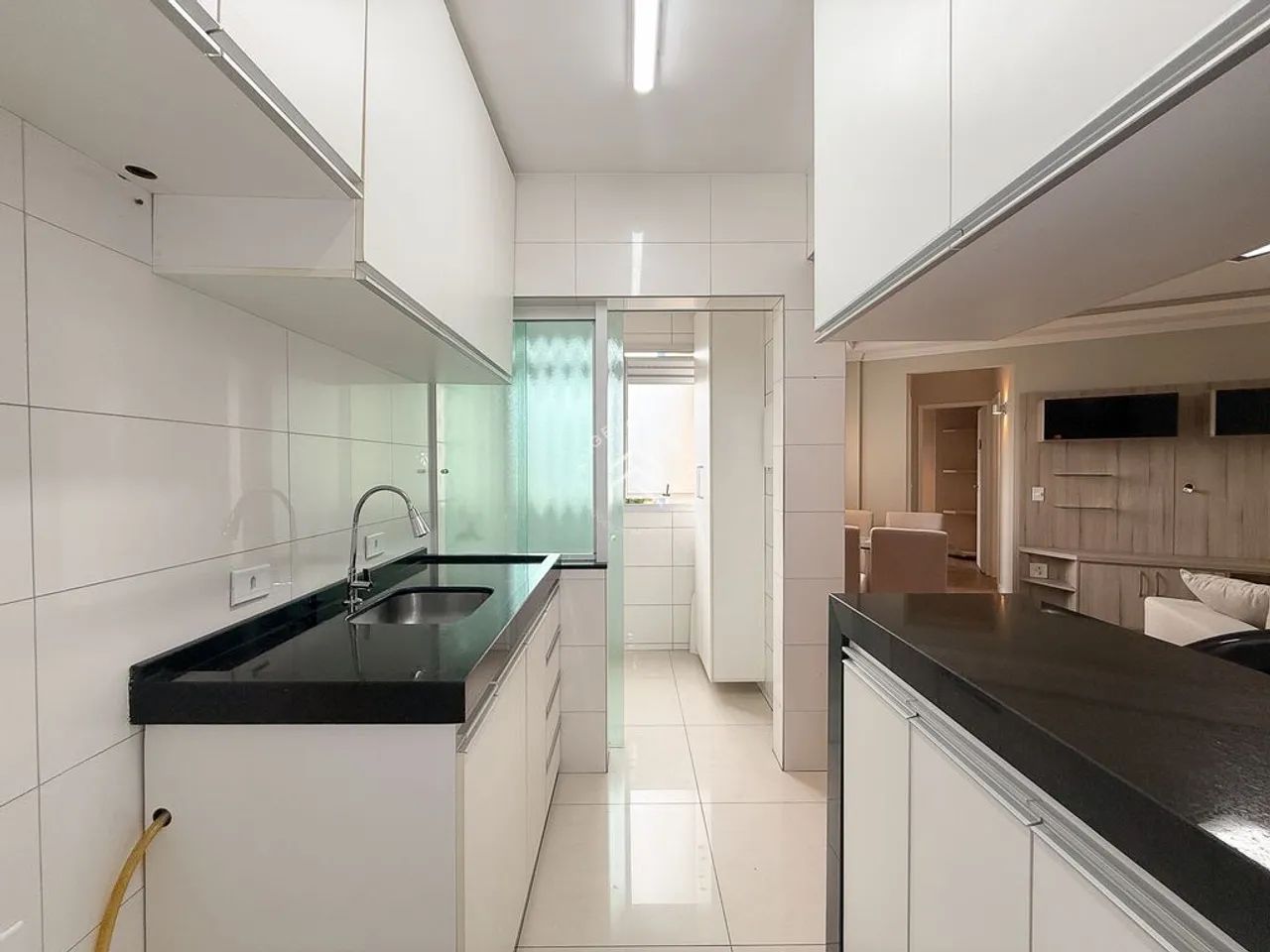 Apartamento Mobiliado com 2 Quartos e 66m² - Hauer - Foto 4