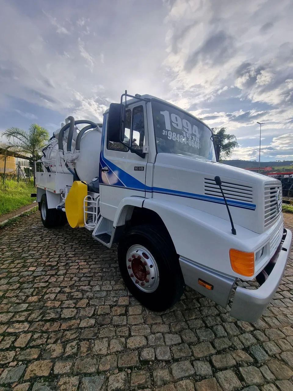 Caminhão MB 1618 Tanque Combinado - Foto 2