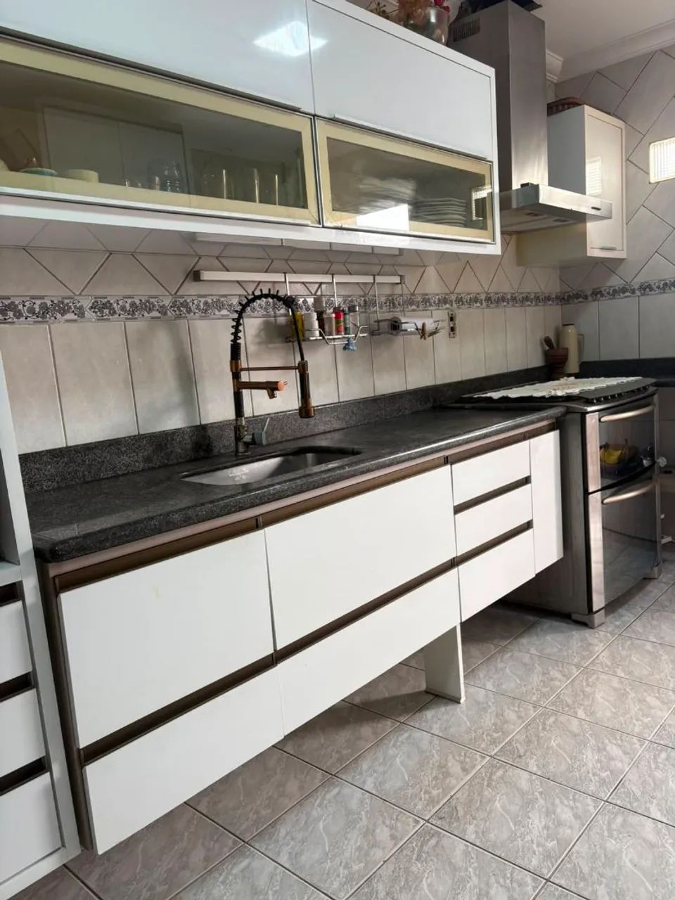 Armários de cozinha em MDF e coifa - Foto 2