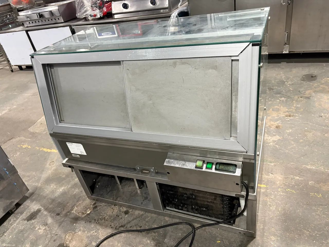 Vitrine Refrigerada Ingecold (Aceito Cartão)  - Foto 3