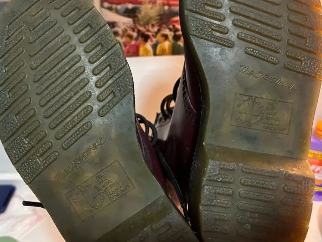 bota dr. martens vinho - Foto 2