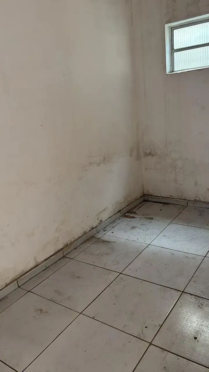 Alugo casa  na Raposa com ampla área externa - Foto 3