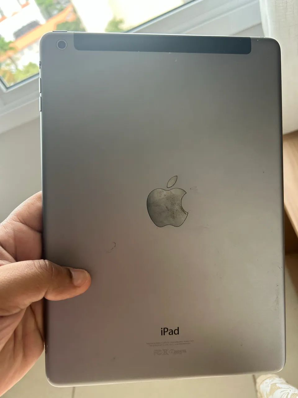 iPad AIR funcionando com pequena avaria
