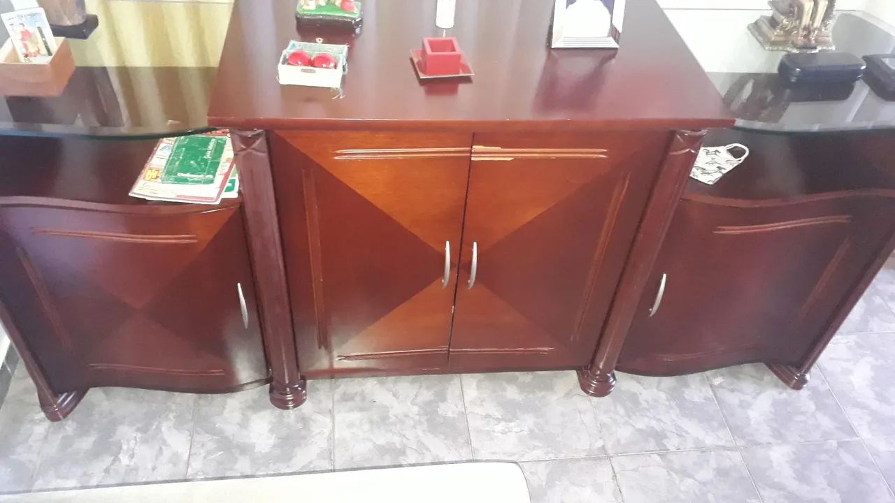 Rack com tampo de vidro 