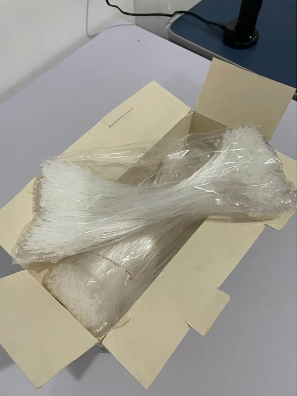 Pino trava anel para calçados e roupas - Foto 2