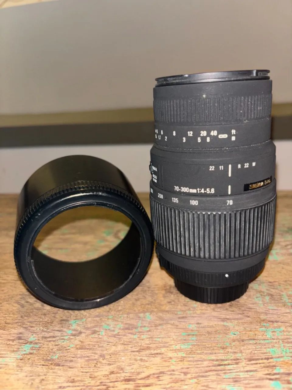 Teleobjetiva SIGMA 70-300 (com parasol e case de proteção) - Foto 3
