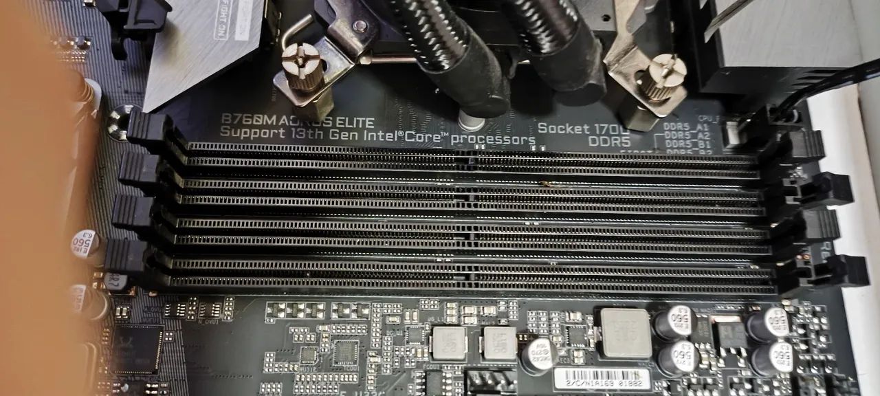 Intel i5 12400f + placa mãe aorus b760 elite ddr5 + watercooler cooler master 360 - Foto 2