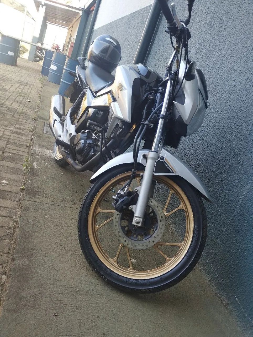 Motocicleta ?